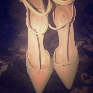 Zapatillas for women size 6